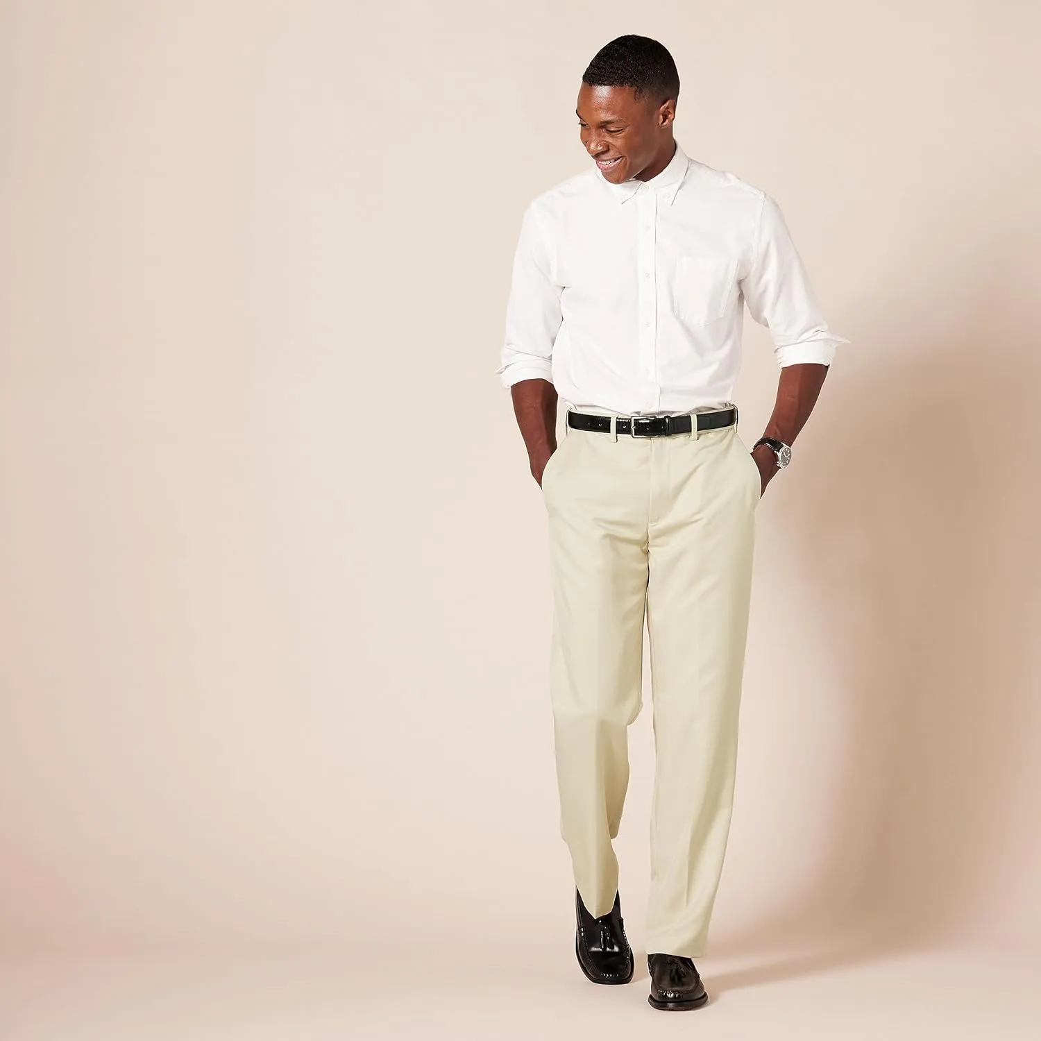 Amazon Essentials Men's Classic-Fit Expandable-Waist Flat-Front Dress Pant