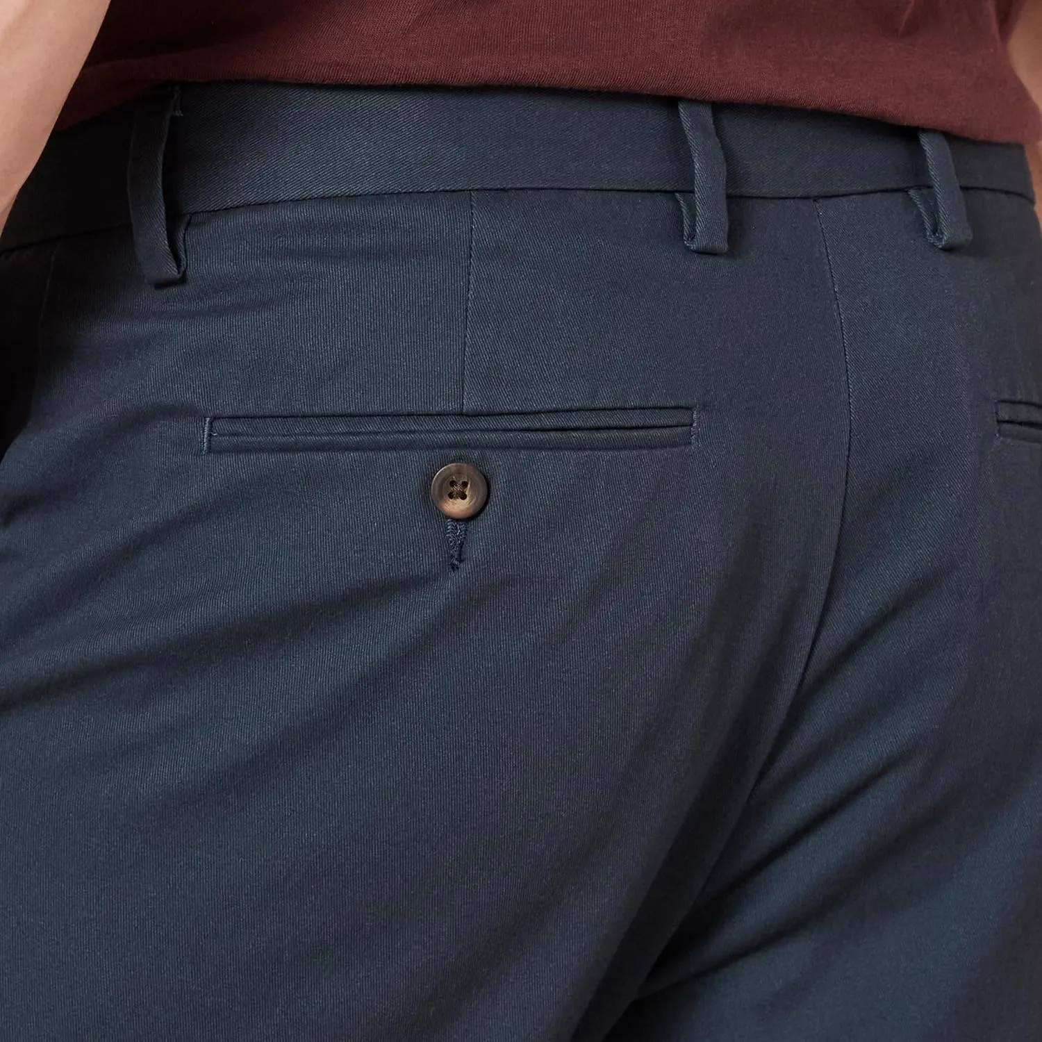 Amazon Essentials Men's Slim-Fit Wrinkle-Resistant Flat-Front Chino Pant