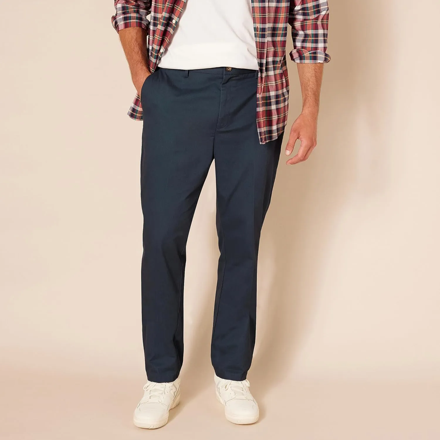 Amazon Essentials Men's Slim-Fit Wrinkle-Resistant Flat-Front Chino Pant