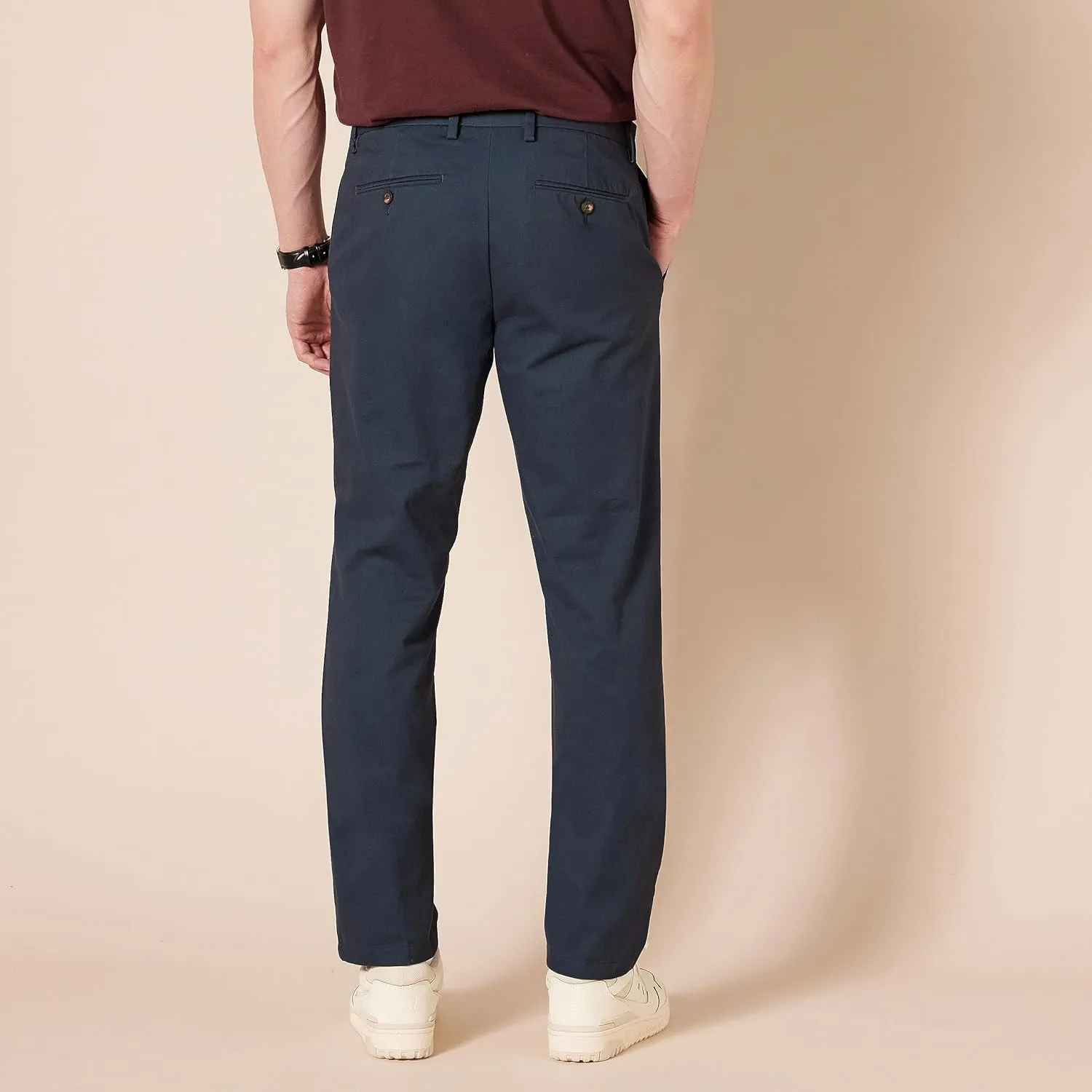 Amazon Essentials Men's Slim-Fit Wrinkle-Resistant Flat-Front Chino Pant