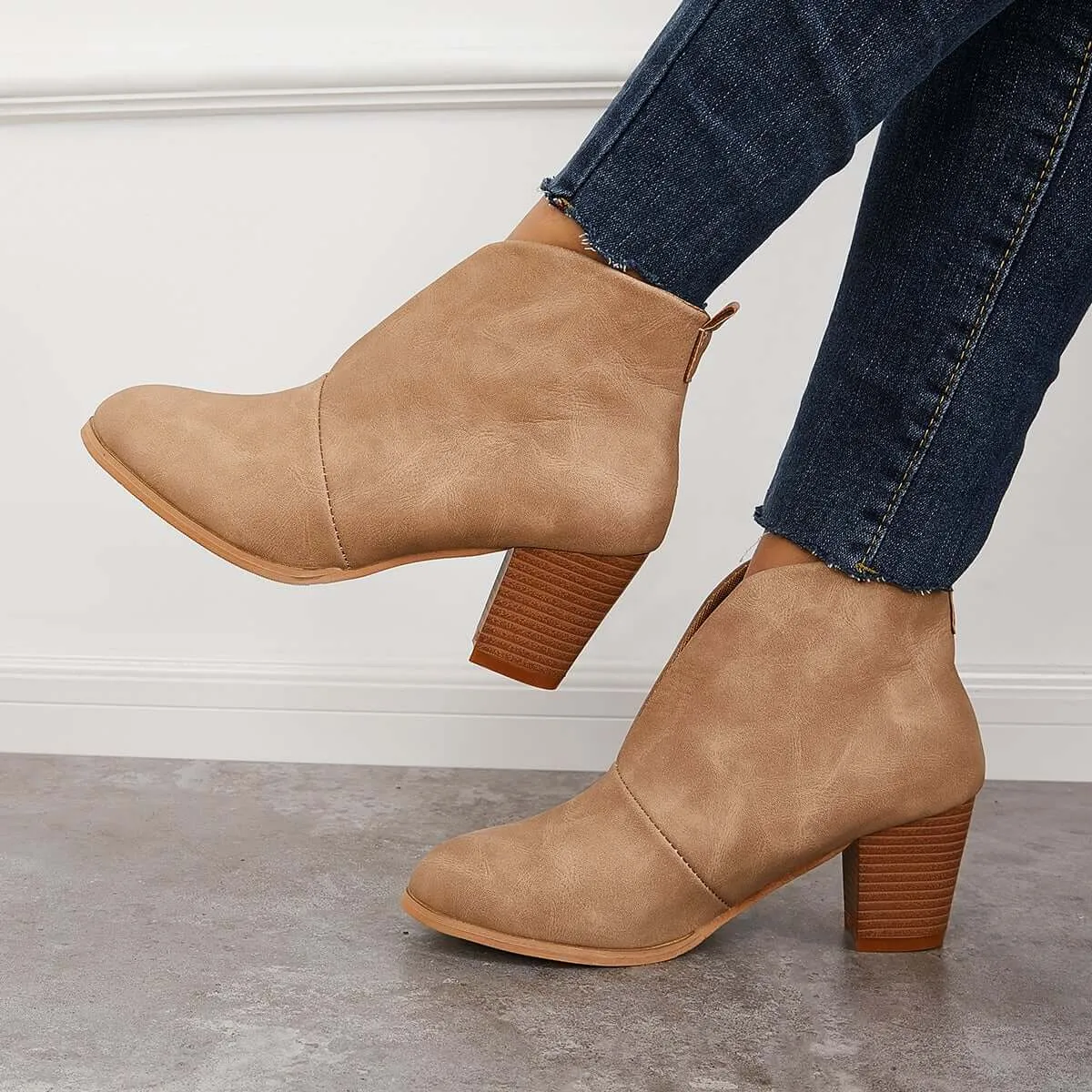 Casual and supportive orthopedic Boots
