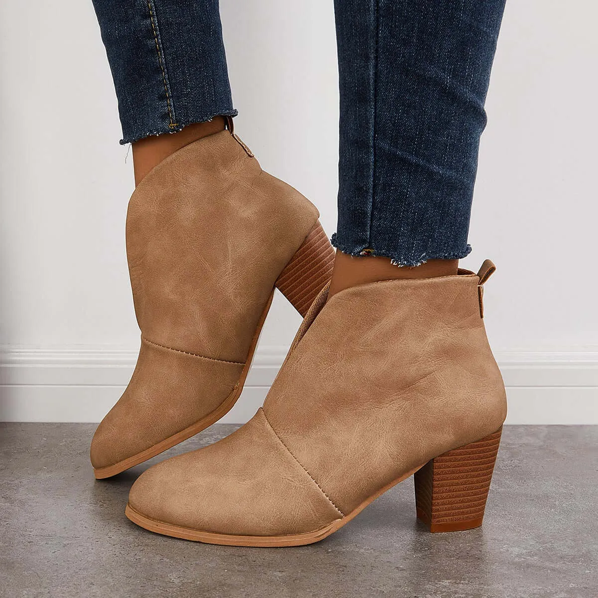Casual and supportive orthopedic Boots