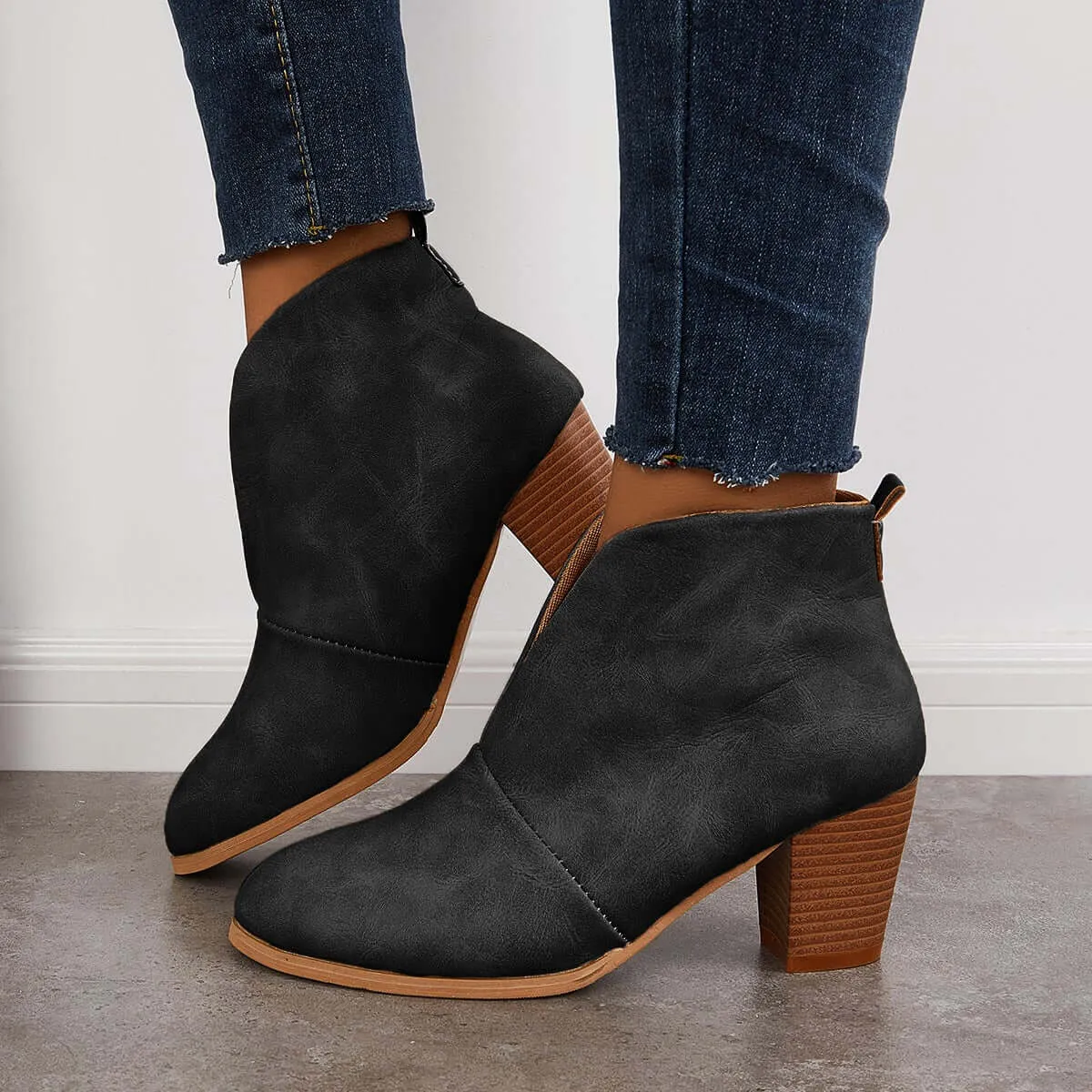 Casual and supportive orthopedic Boots