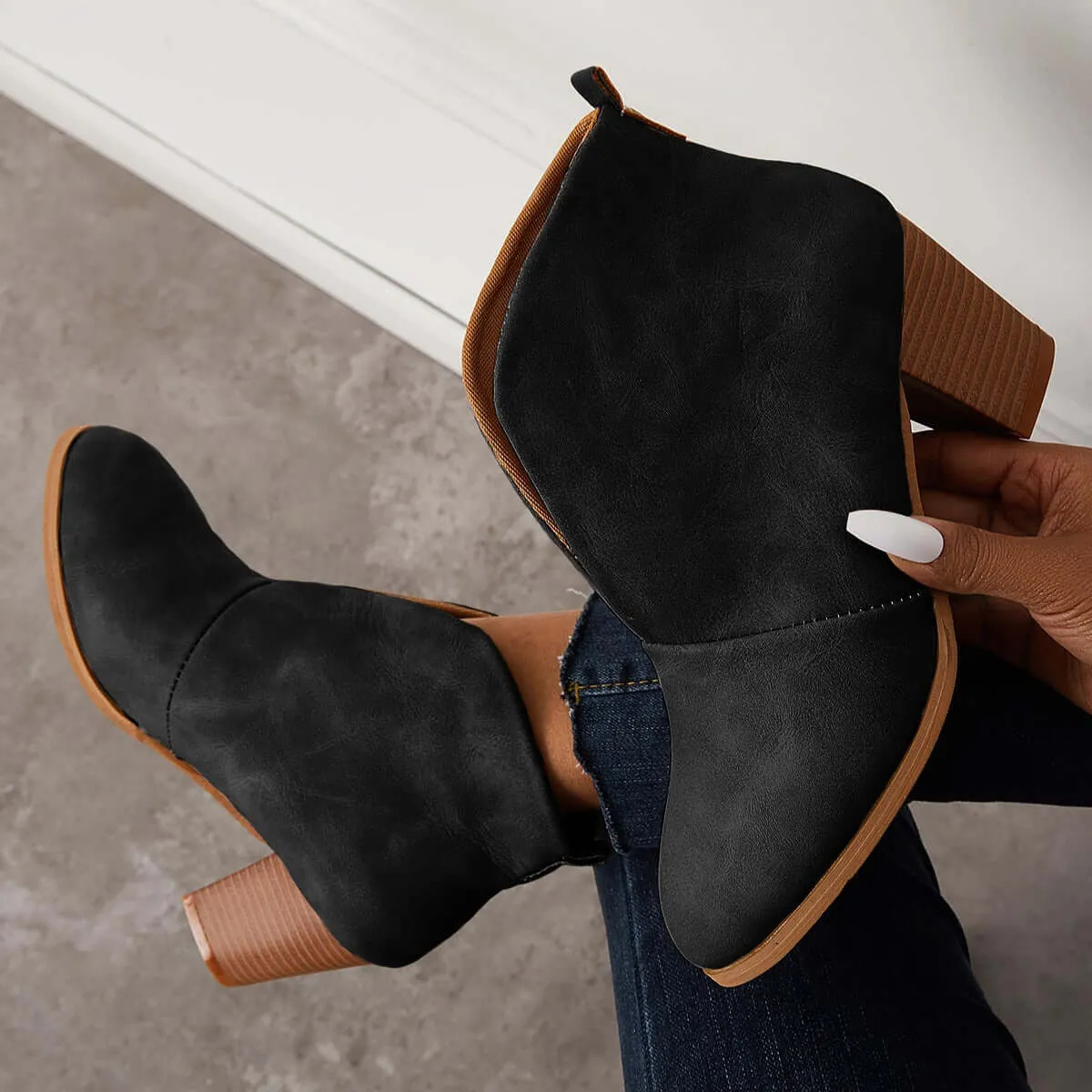 Casual and supportive orthopedic Boots