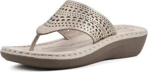 CLIFFS BY WHITE MOUNTAIN Women's Compact Wedge Sandal