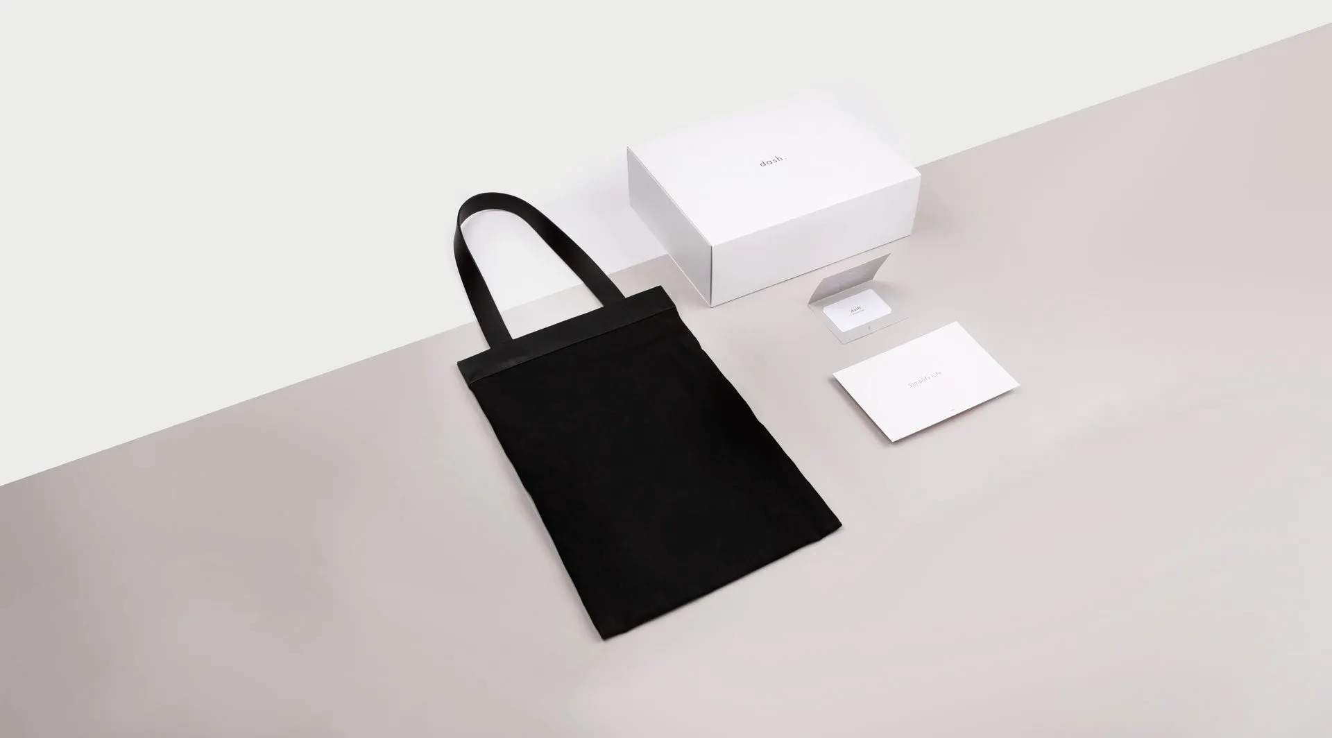 DA24 Flat Satchel - Black