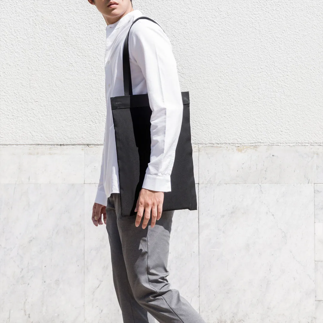 DA24 Flat Satchel - Black