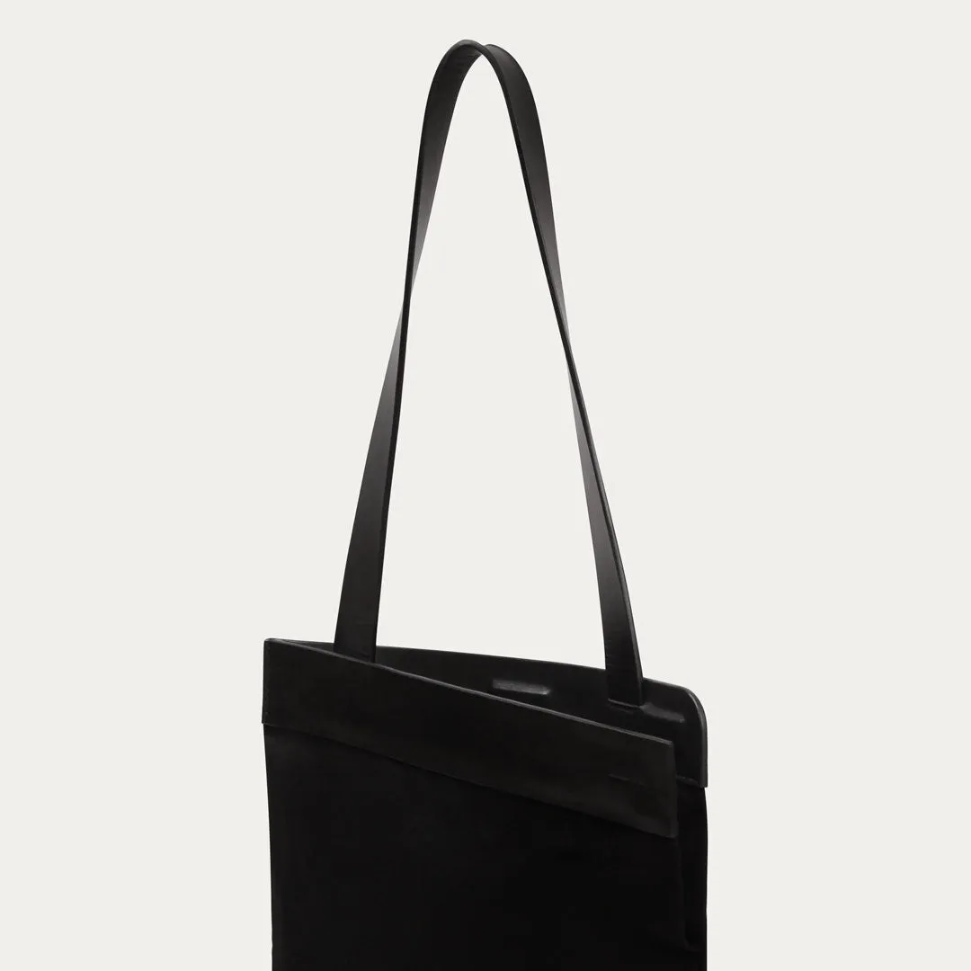 DA24 Flat Satchel - Black
