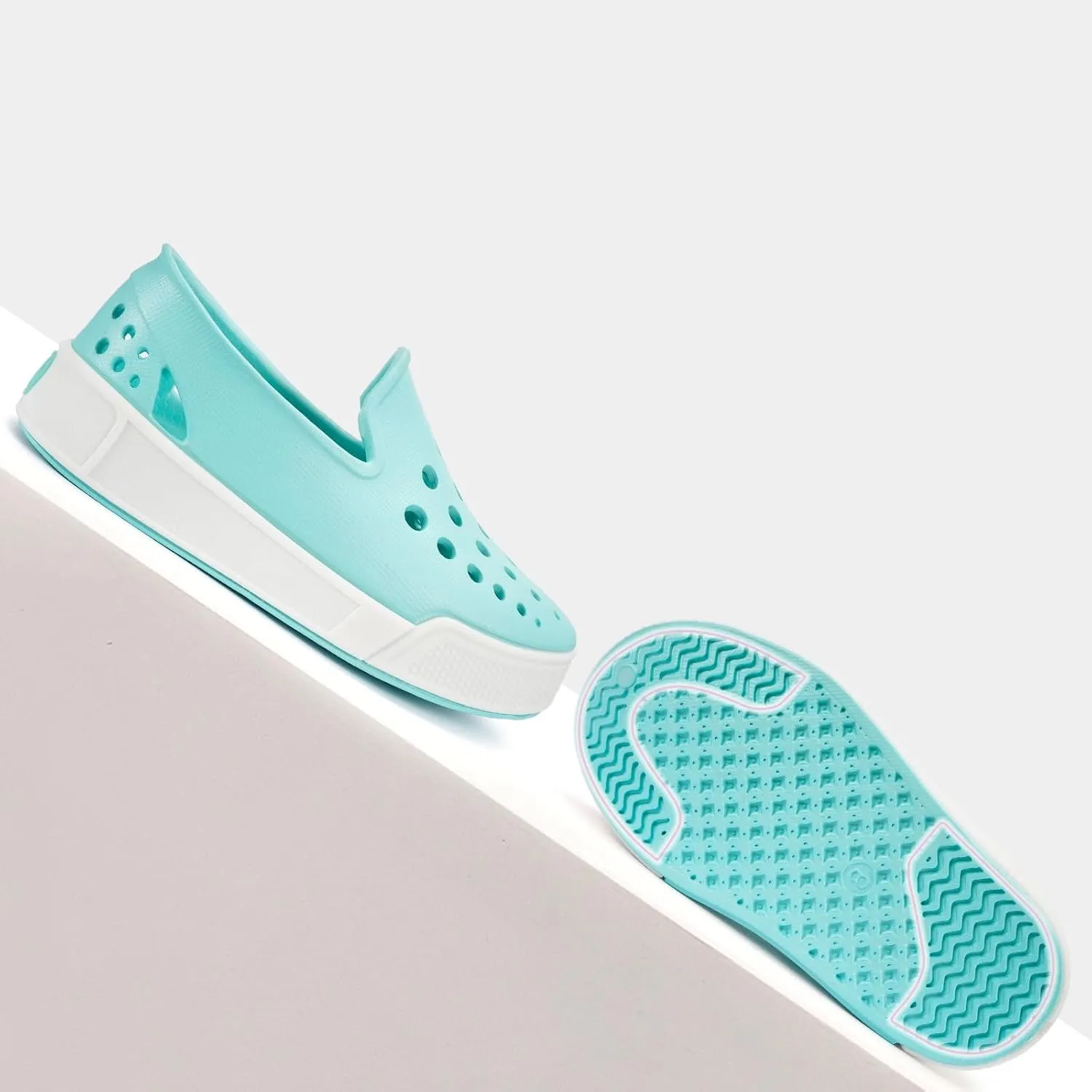 Eagsouni Kids Water Shoes Toddler Girls Boys Slip-On Sneakers Lightweight Breathable Sandals for Outdoor Indoor