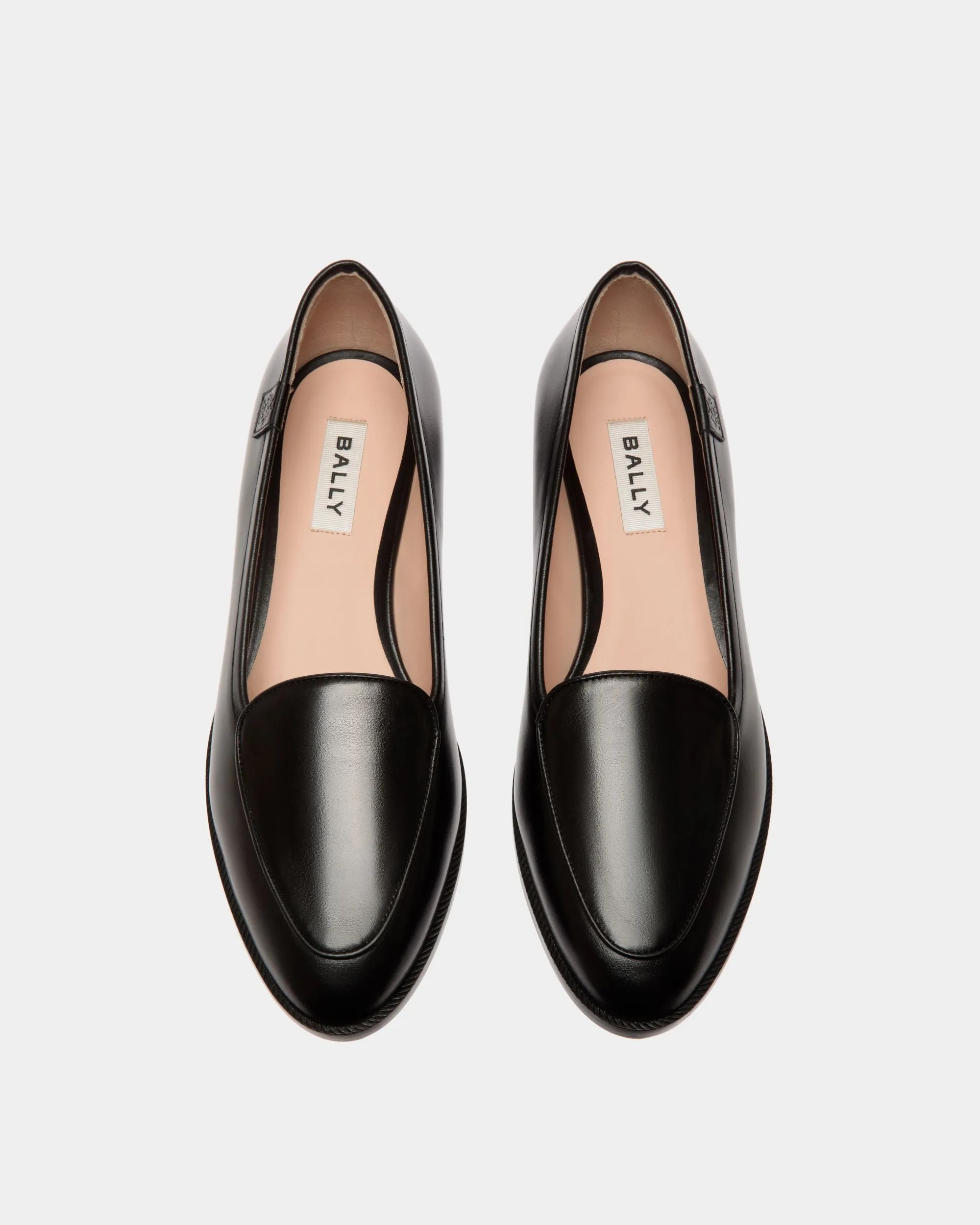 Elite Flat in Black Leather