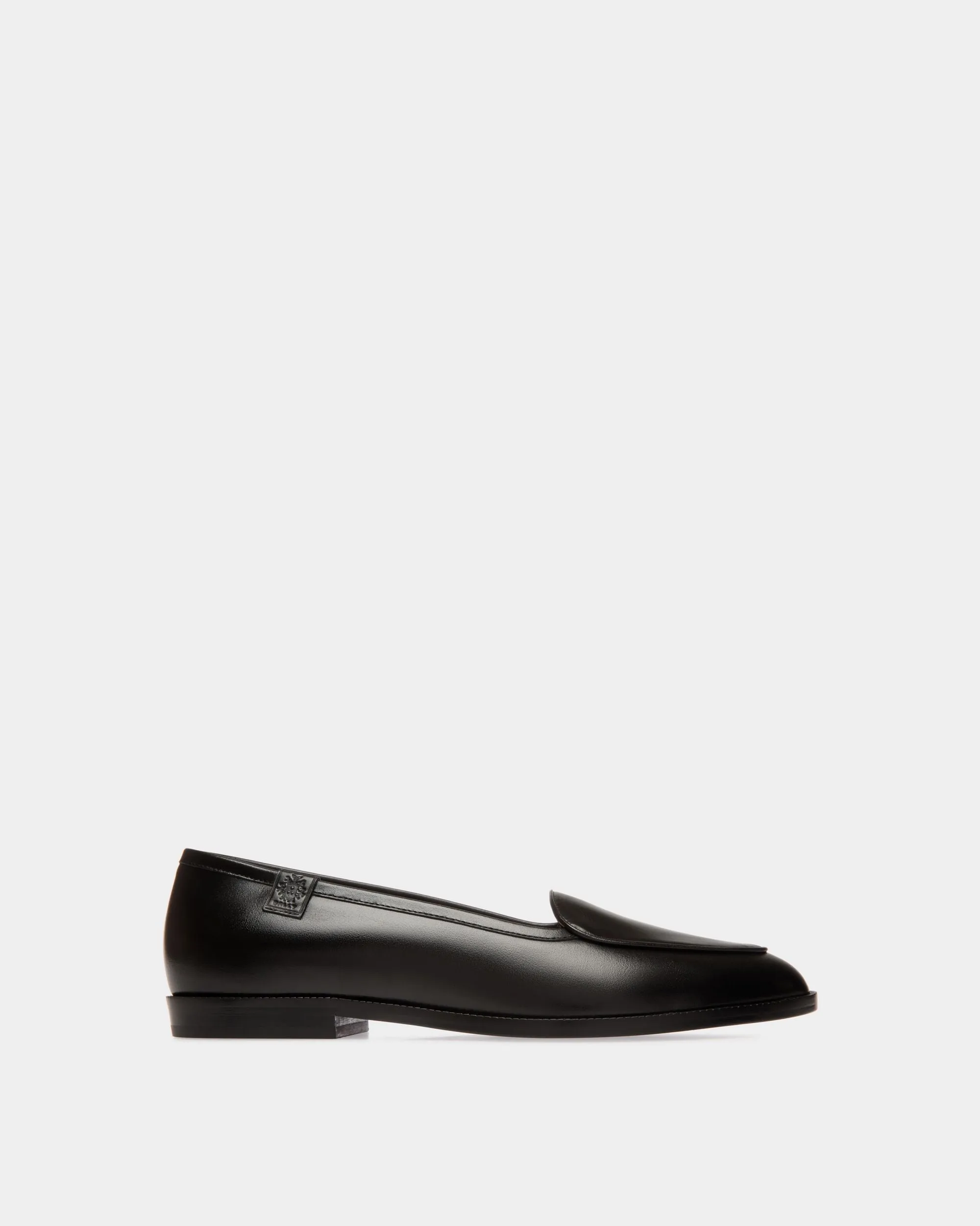 Elite Flat in Black Leather
