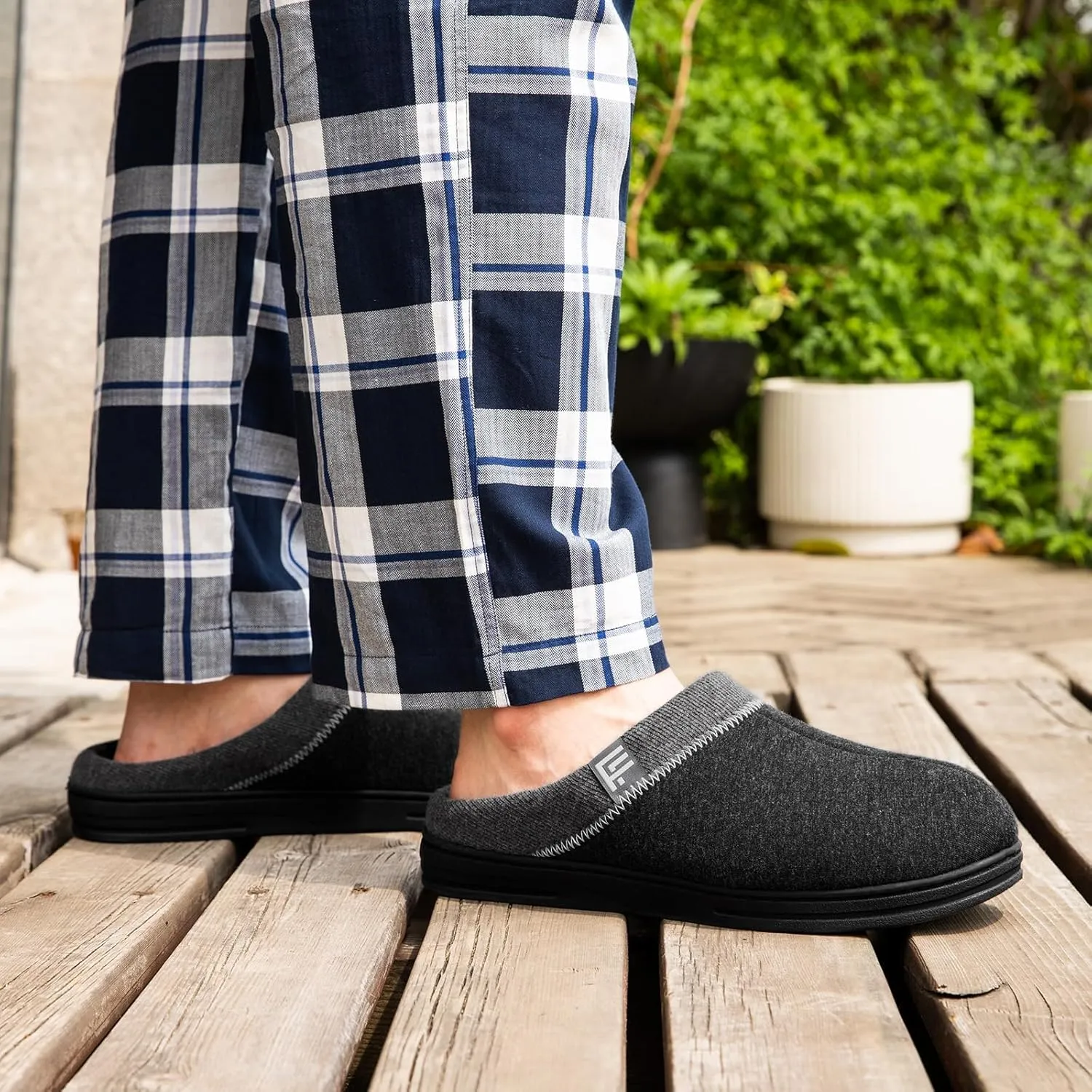 FamilyFairy Men's Memory Foam House Slippers Warm Slip-On Bedroom Shoes
