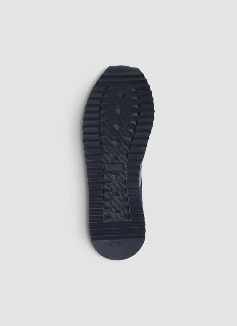 Hades Sneaker
