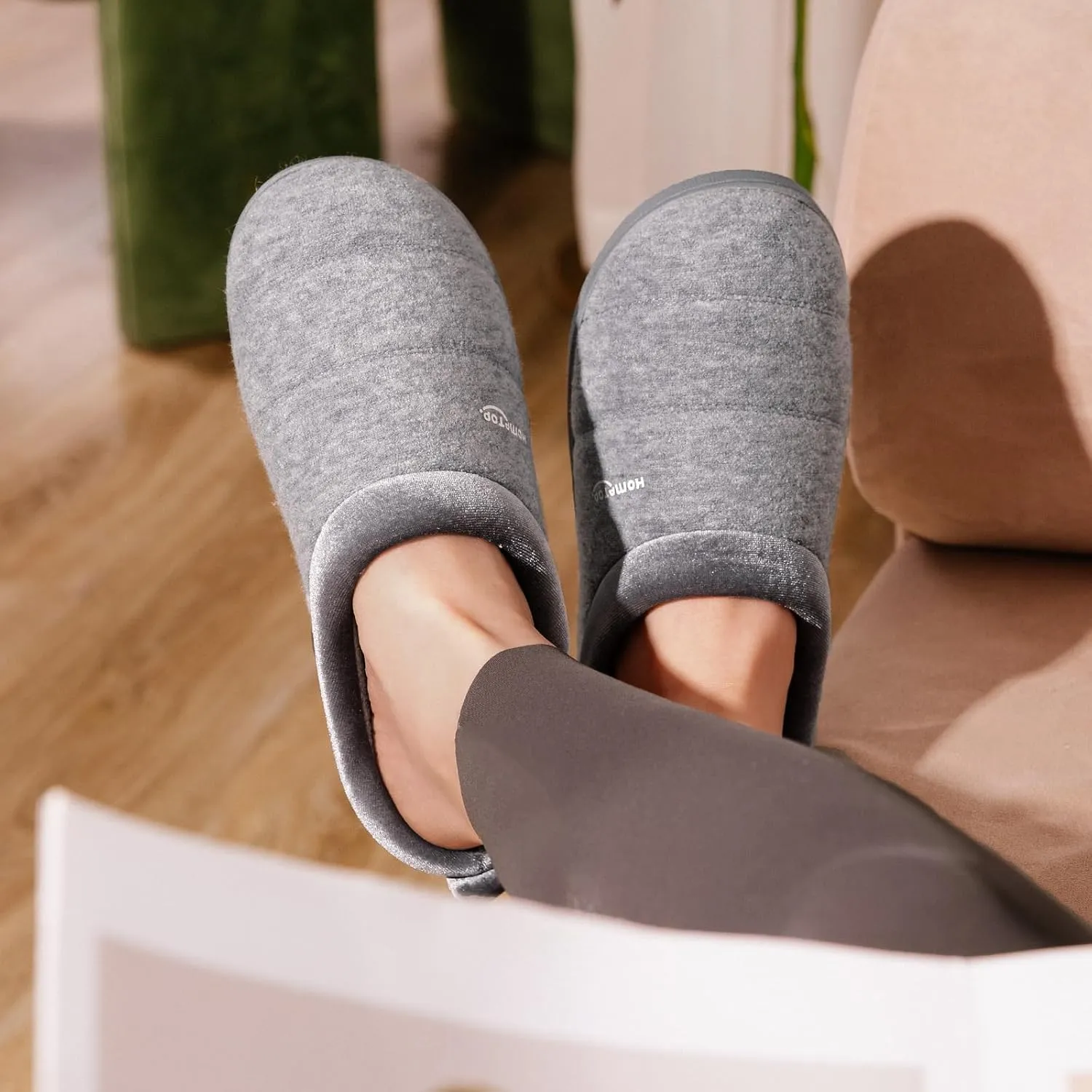 HomeTop Women's Comfy Quilted Slipper Soft Cashmere Like Slip on Memory Foam House Shoe