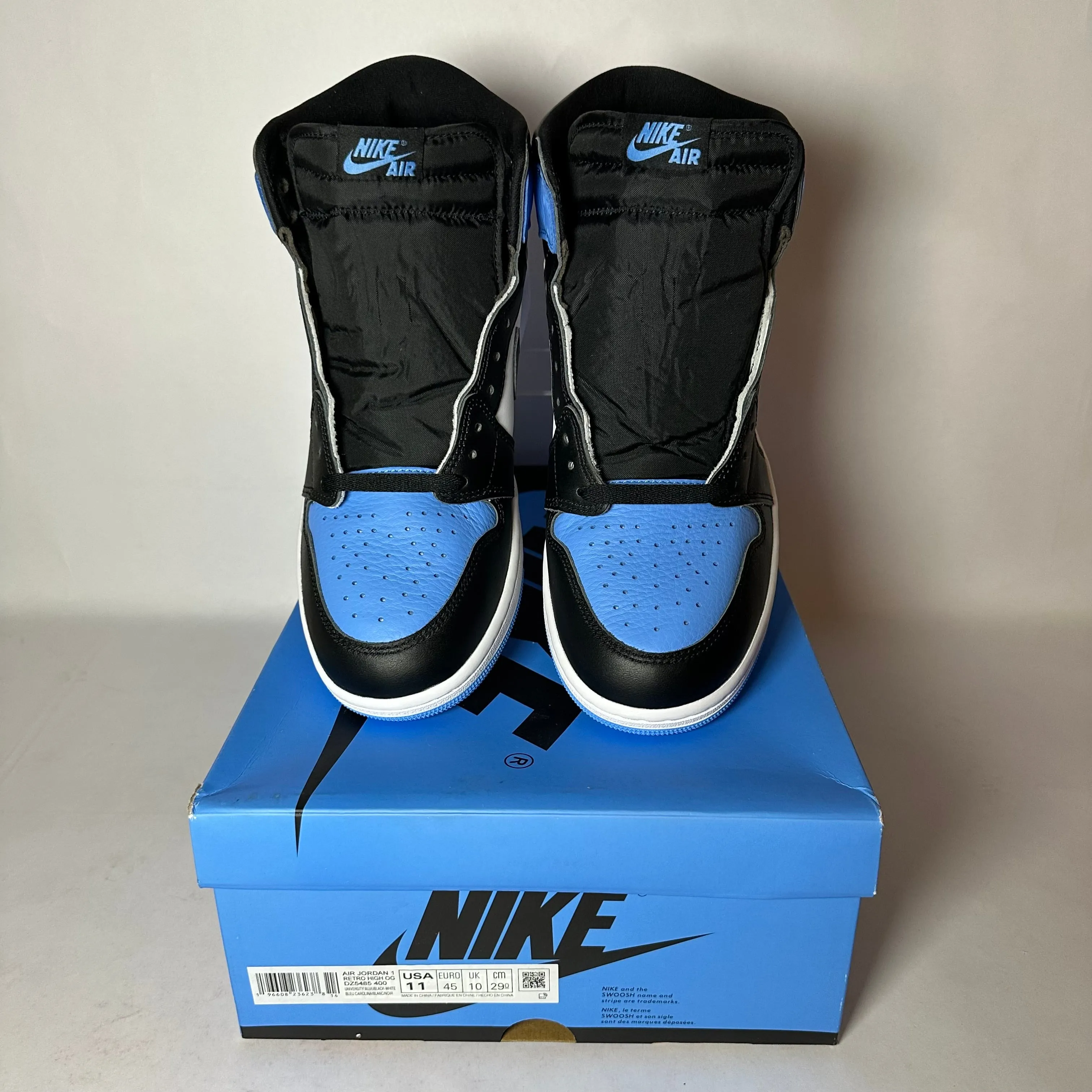 Jordan 1 Retro High OG UNC Toe *pre-owned* (PADS) (SIZE 11)