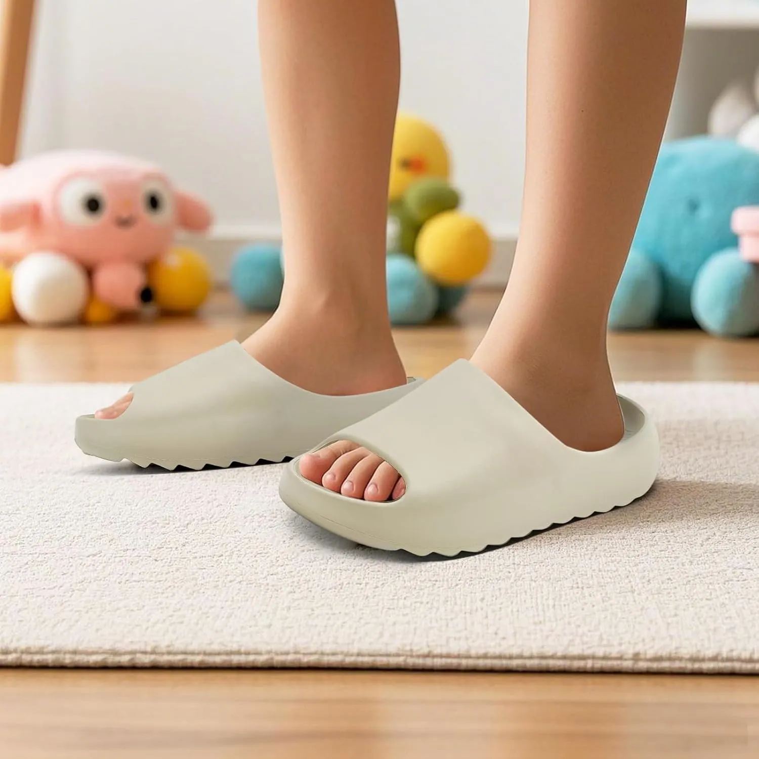 Kids Cloud Slides Slippers For Girls Boys,Pillow House Slippers Non-Slip Super Soft Quick Drying Shower Cushioned Slides Bathroom Thick Sole Sandals Indoor Outdoor Slippers
