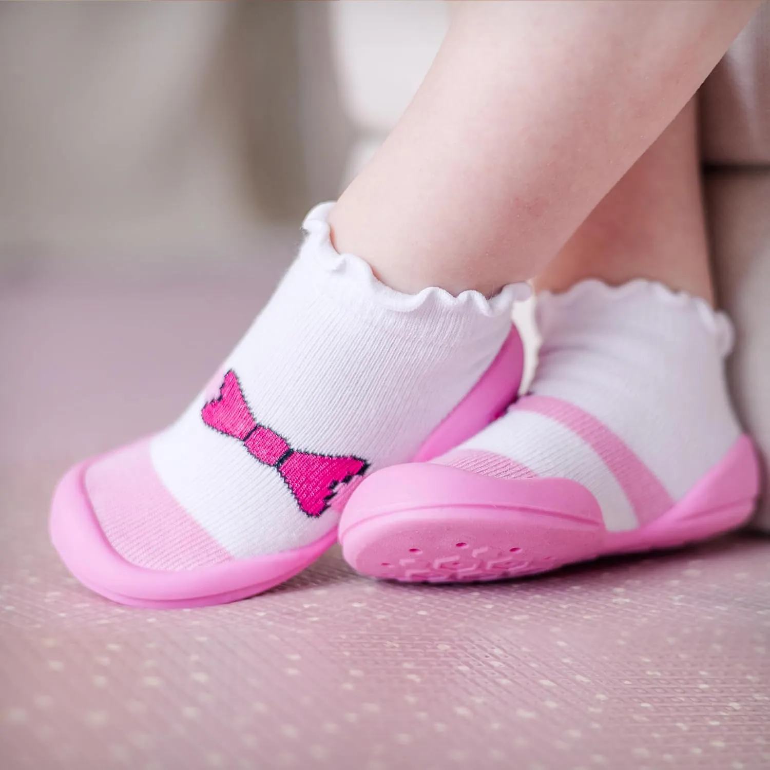 Komuello Toddler Girl Shoes, Premium Materials, Breathable, Washable, Non-Slip, Stay-On, Cotton Socks with Air Pocket Cushion for Indoor and Outdoor - BPA Free Toddler Shoes for Girls
