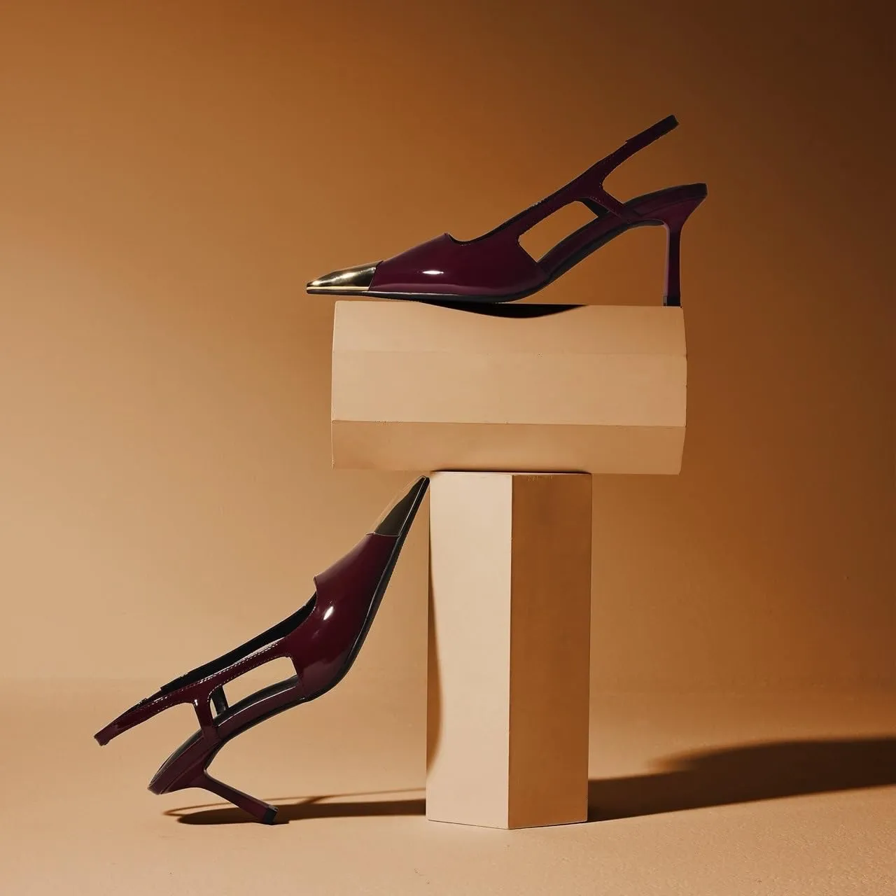 MeiLuSi Slingback Heels for Women IN3 Kitten Heels Metal Pointed Toe Pumps Backless Heels Slip on Elastic Strap Party Dress Shoes