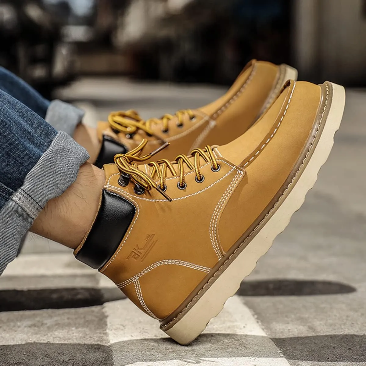 MENS Work Boot High-tops Slip Resistant Protective Leather Shoes Outdoor Sports Fluffing Warm Shoes In Winter Cotton-padded Shose.