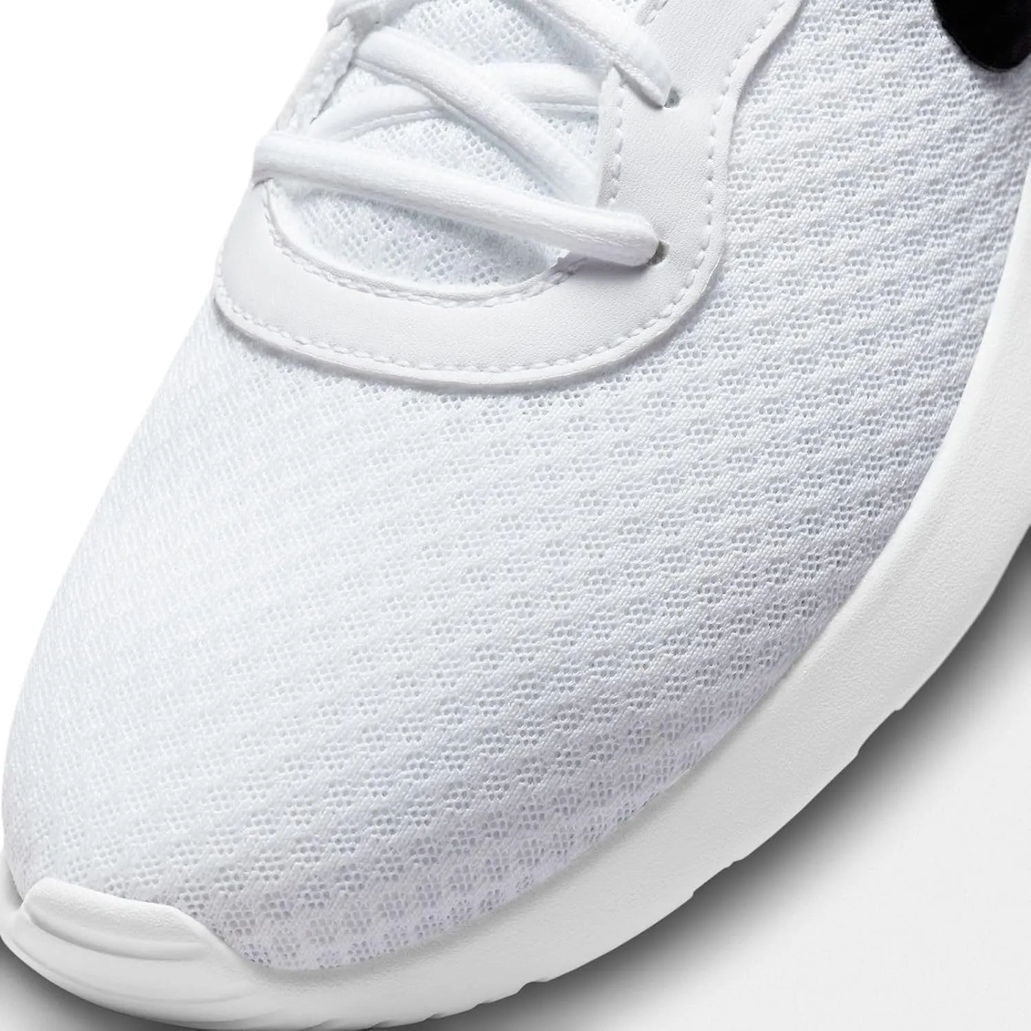 Nike Men's Tanjun Sneaker