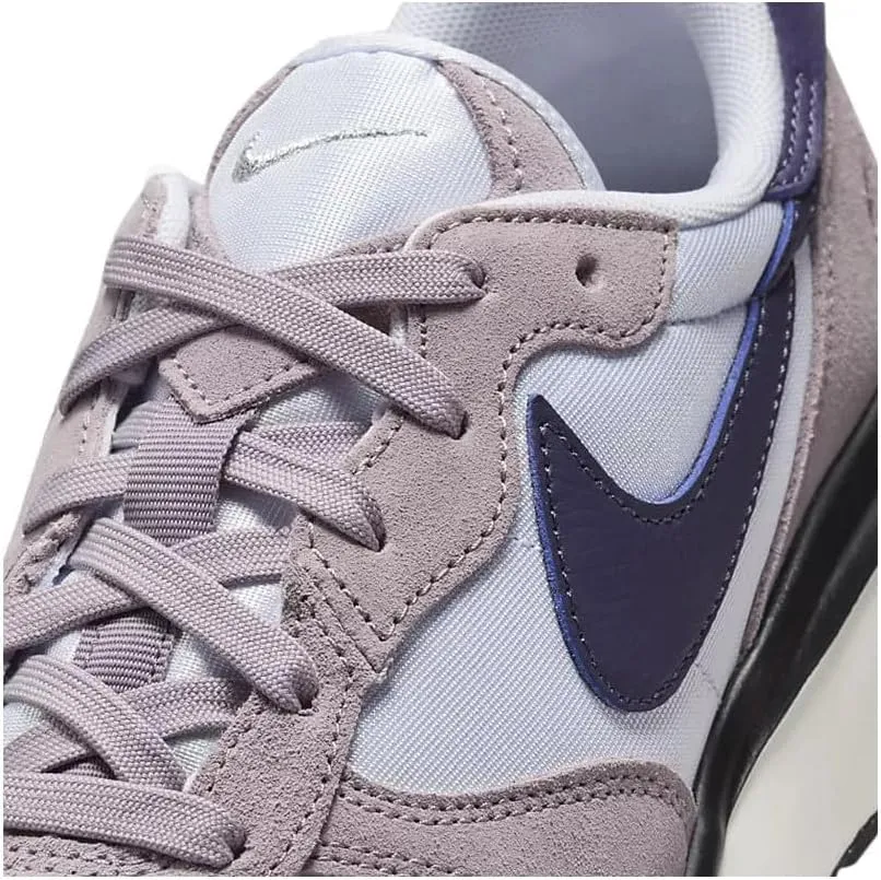 Nike Women's Sneaker