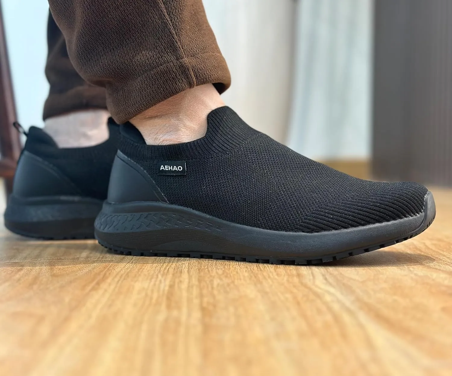 Non Slip Work Shoes for Men Food Service Slip On Chef Kitchen Shoes Waterproof Work Shoes Restaurant Slip Resistant Hospital Walking Sneakers Air Cushion Breathable Lightweight