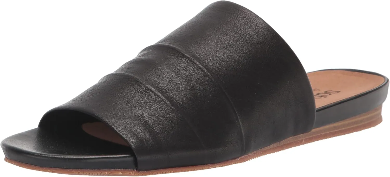 SoftWalk Women's Camano Sandal