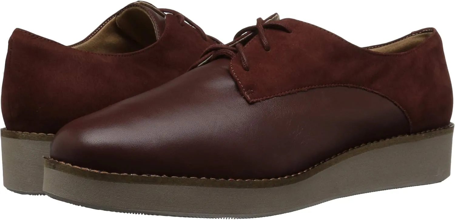 SoftWalk Women's Willis Oxford