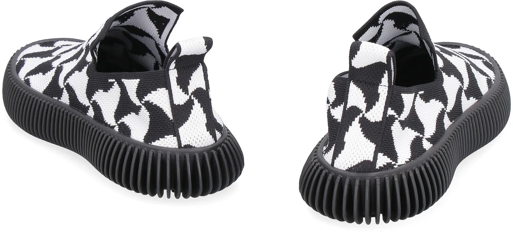 WAVY TRIANGLE SLIP-ON SNEAKERS