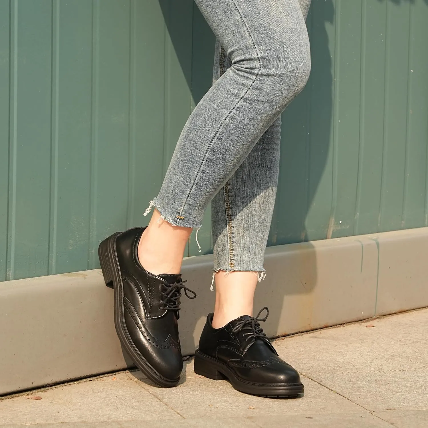 Women's Classic Oxford Flat Lace Up Business Formal Retro Wingtip Brogue Dress Shoes