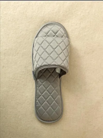 Women's Men's Quilted Slippers Soft Lightweight House Slippers Comfy Open Toe Non-slip Sole Breathable Diamond Pattern Design…, Red, FY2301